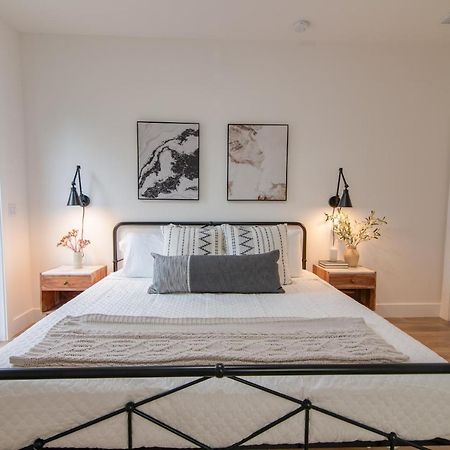 Private Cottage - King Beds, Brand New, Near Beach, Golfing, Shopping & Restaurants Lake Worth Beach Exterior foto